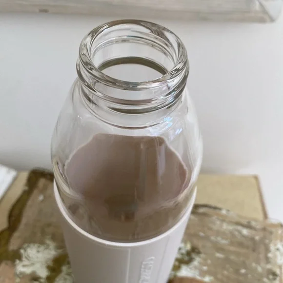 NESPRESSO Water Bottle - Picture 4 of 7